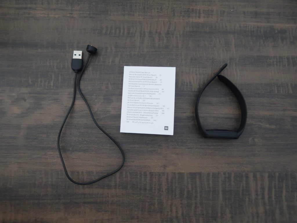 Xiaomi Mi Smart Band 6 unboxing