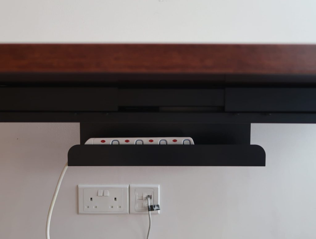 EverDesk+ Max cable tray