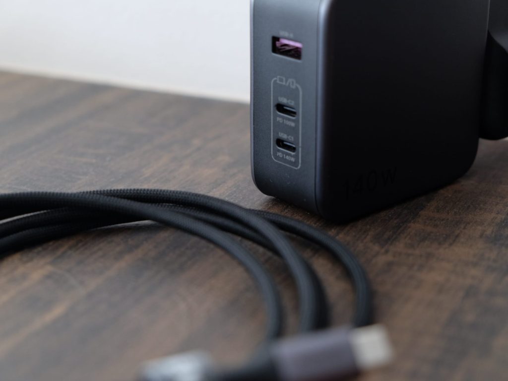 Review: Ugreen Nexode 140W USB-C GaN Charger is a 14/16 MacBook Pro  owner's best friend - 9to5Mac