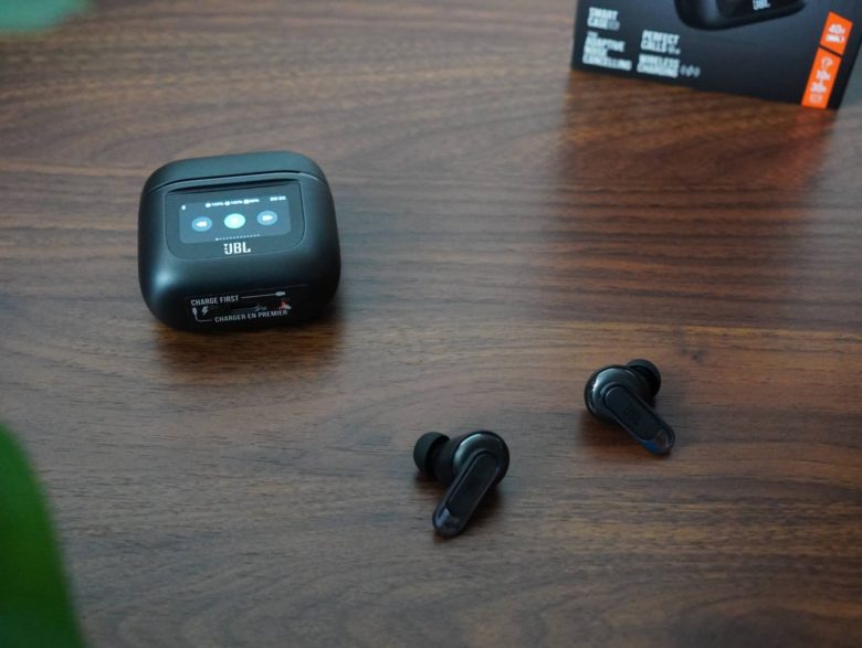 Review: JBL Tour PRO 2 True Wireless Earbuds With Touchscreen Case ...