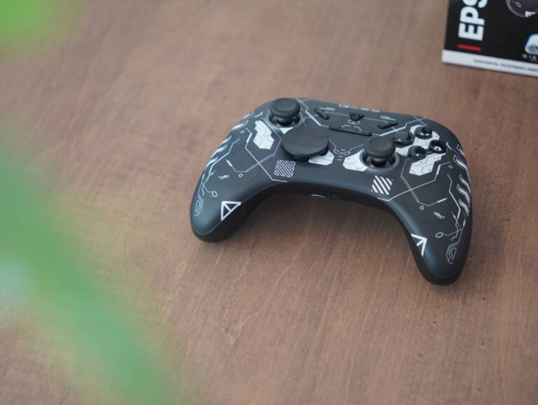 Review: Fantech EOS Pro WGP15 – Multi-Platform Hall Effect Gamepad ...