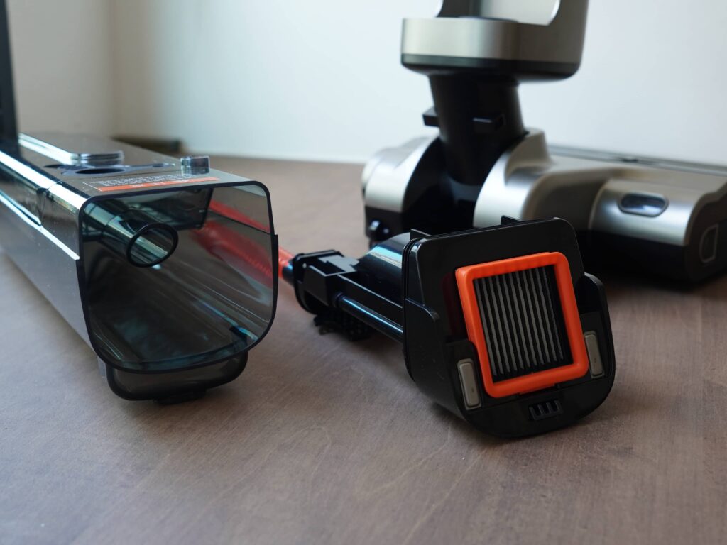 UWANT D700 Wet and Dry Vacuum Cleaner water tank dirty